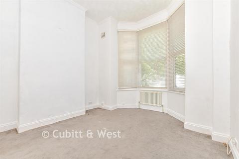 2 bedroom ground floor flat for sale, 58 Waverley Road, Southsea PO5