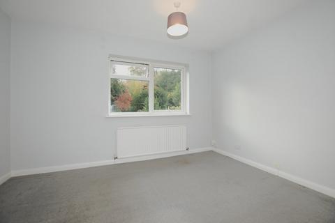 4 bedroom semi-detached house to rent, Ravensbourne Avenue, BROMLEY, BR2