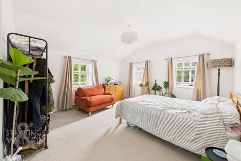 undefined, Kerrison Gardens, Stoke Road, Thorndon