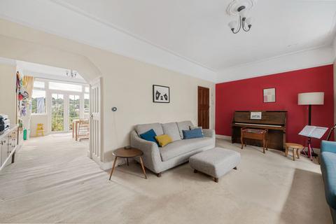 15 The Drive, Coulsdon, CR5 2BL