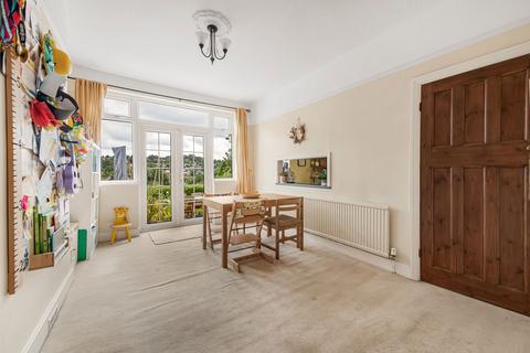 15 The Drive, Coulsdon, CR5 2BL
