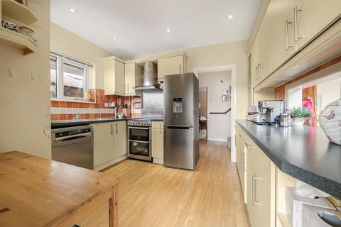 15 The Drive, Coulsdon, CR5 2BL