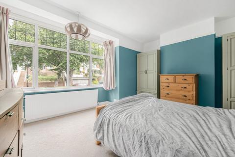 15 The Drive, Coulsdon, CR5 2BL