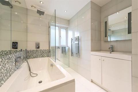 3 bedroom property to rent, Avenue Road, St John's Wood, London, NW8