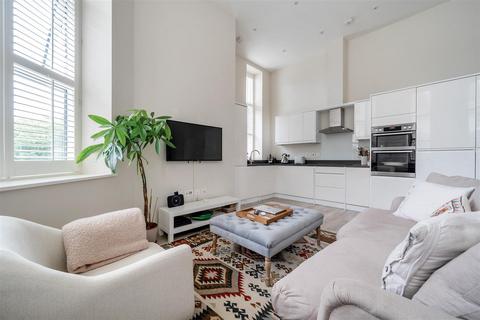 1 bedroom apartment for sale, Bury Fields, Guildford