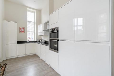 1 bedroom apartment for sale, Bury Fields, Guildford