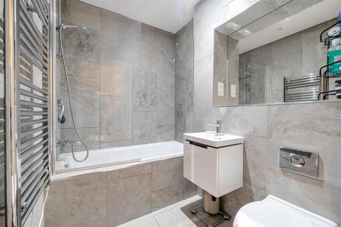 1 bedroom apartment for sale, Bury Fields, Guildford