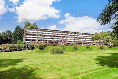 2 bedroom flat for sale, Bancroft Court, Reigate, Surrey