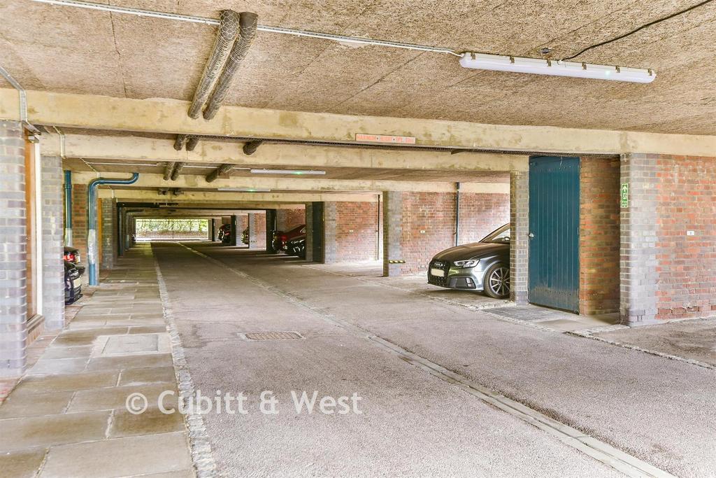 Driveway/Parking