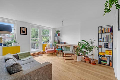 103 Reginald Road, London, SE8 4RS