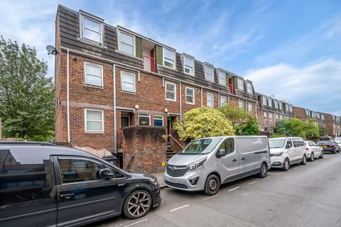 103 Reginald Road, London, SE8 4RS
