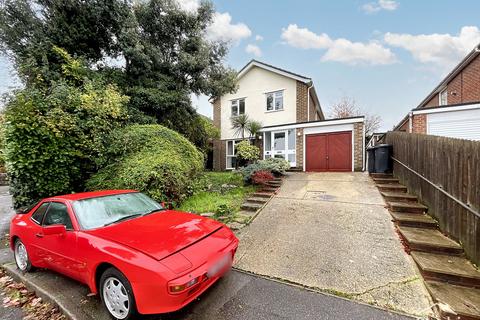 Heads Farm Close, Bournemouth, BH10 7