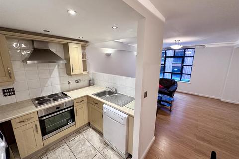 2 bedroom apartment to rent, Maxim 28, 21 Lionel Street, Birmingham