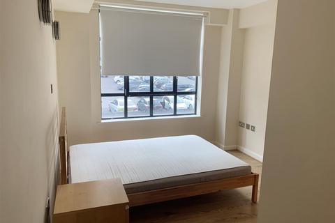 2 bedroom apartment to rent, Maxim 28, 21 Lionel Street, Birmingham