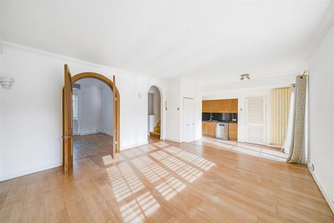 undefined, Hampstead Garden Suburb NW11