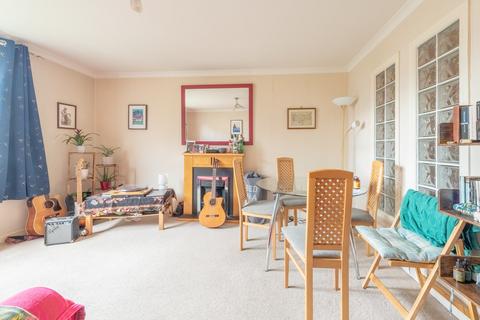 2 bedroom flat for sale, Loaning Road, Edinburgh EH7