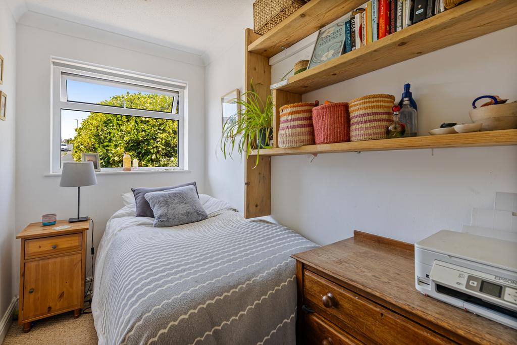 17 Bed 5 30 Start Bay Park, Strete - 250725
