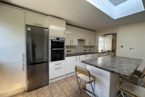 4 bedroom semi-detached house to rent, Bellamy Drive, Stanmore
