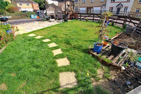 3 bedroom end of terrace house for sale, Waggoner Close, Wiltshire SN25