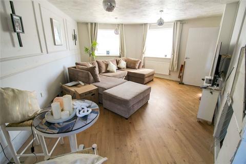 3 bedroom end of terrace house for sale, Waggoner Close, Wiltshire SN25