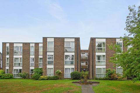 Eaton Road, Beddington Manor, SM2