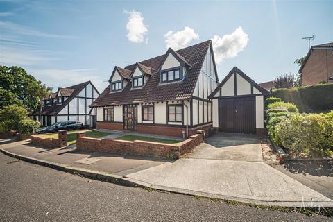 4 bedroom detached house for sale, Llwynderw Close, West Cross, Swansea