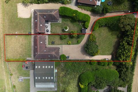 4 bedroom detached house for sale, Upper Rodmersham, Rodmersham, Sittingbourne, Kent, ME9 0QL