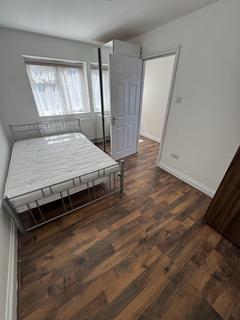 1 bedroom flat to rent, High Road, Ilford, IG3