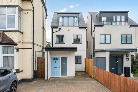 undefined, South Norwood Hill, South Norwood, London, SE25
