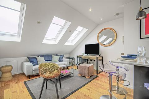 2 bedroom flat for sale, Oakbury Road, London, SW6