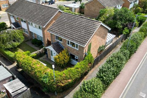 27 Ashvale, Cambridge, CB4 2SZ