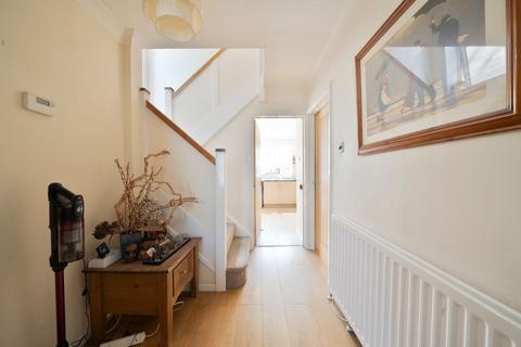 27 Ashvale, Cambridge, CB4 2SZ