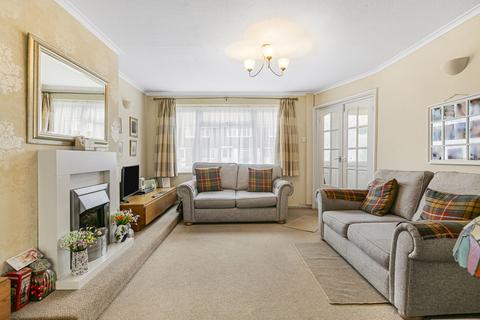 14, Windsor Court Windsor Road, Sunbury-on-thames, TW16 7RA