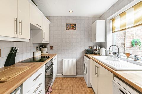 14, Windsor Court Windsor Road, Sunbury-on-thames, TW16 7RA