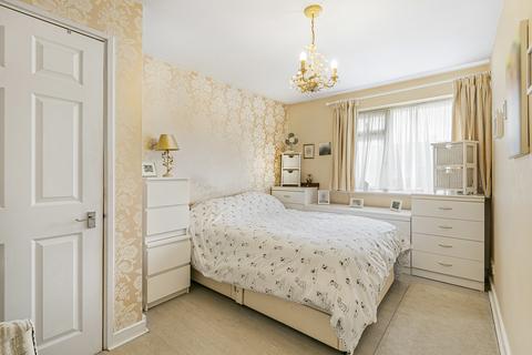 14, Windsor Court Windsor Road, Sunbury-on-thames, TW16 7RA
