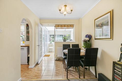 14, Windsor Court Windsor Road, Sunbury-on-thames, TW16 7RA