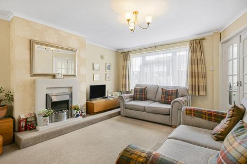 14, Windsor Court Windsor Road, Sunbury-on-thames, TW16 7RA
