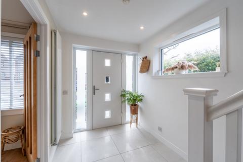 102 Duddingston Drive, Kirkcaldy, KY2 6JS