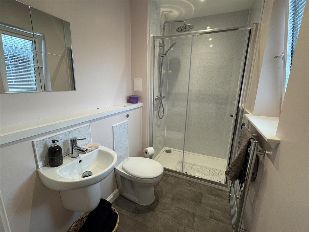 Ensuite.jpg