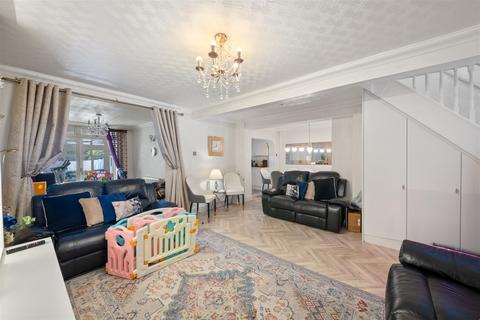 5 bedroom semi-detached house for sale, Cheyne Avenue, Twickenham TW2