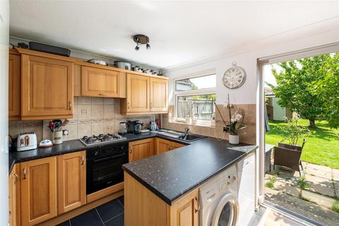 undefined, Charm Close, Horley