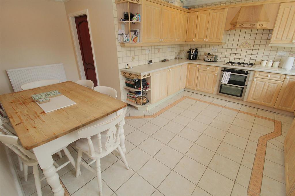 Kitchen7.JPG