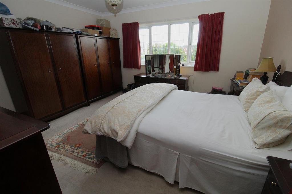 Bed1a.JPG