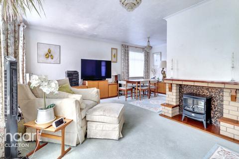 2 bedroom detached bungalow for sale, Wade Reach, Walton On The Naze