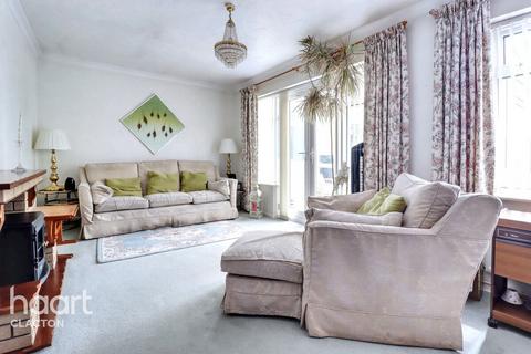 2 bedroom detached bungalow for sale, Wade Reach, Walton On The Naze