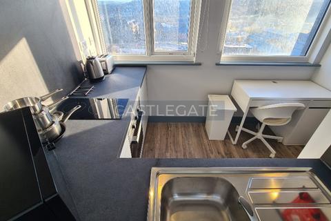Studio to rent, Renaissance Works, New Street, Huddersfield, HD1 2AT