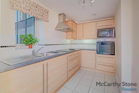 1 bedroom apartment for sale, Oakfield Court, Crofts Bank Road, Urmston, Manchester, M41 0AA