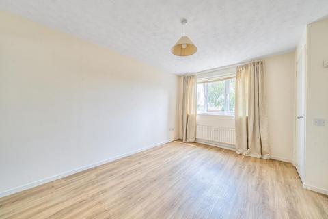 25 Abbots Way, Sherborne, DT9 6DU