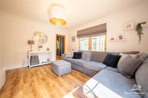 47 Brandywell Road, Abernethy, Parth, PH2 9GY