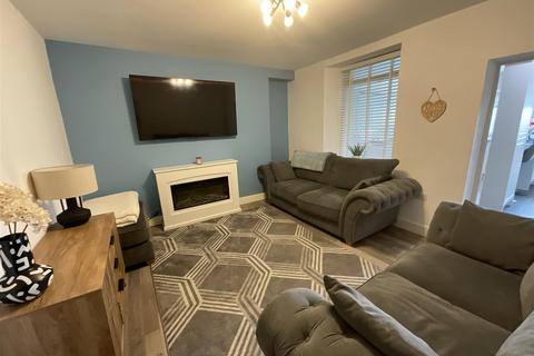 32 Brynamman Road, Lower Brynamman, Ammanford, SA18 1TP